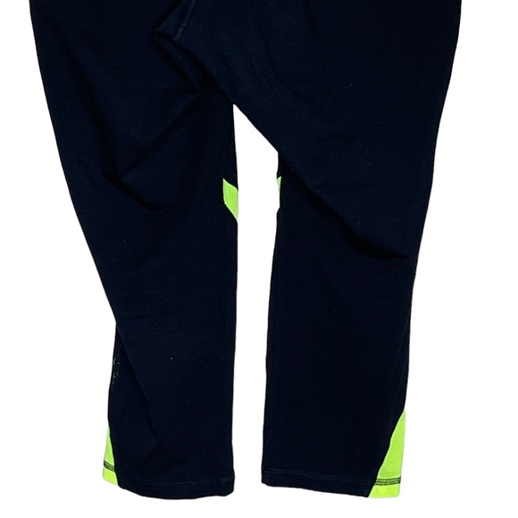 Livi Active Size 14 / 16 Cropped Workout Leggings - Picture 6 of 7